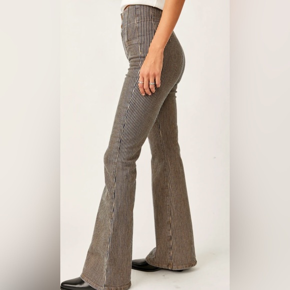 NWOT - Free People - Jayde Railroad Flare Jeans - Train Car Stripe - Size 28 - Picture 4 of 11